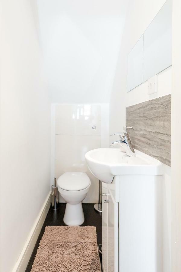 Serviced /excel/ Olympic City/ O2 Arena * Londra